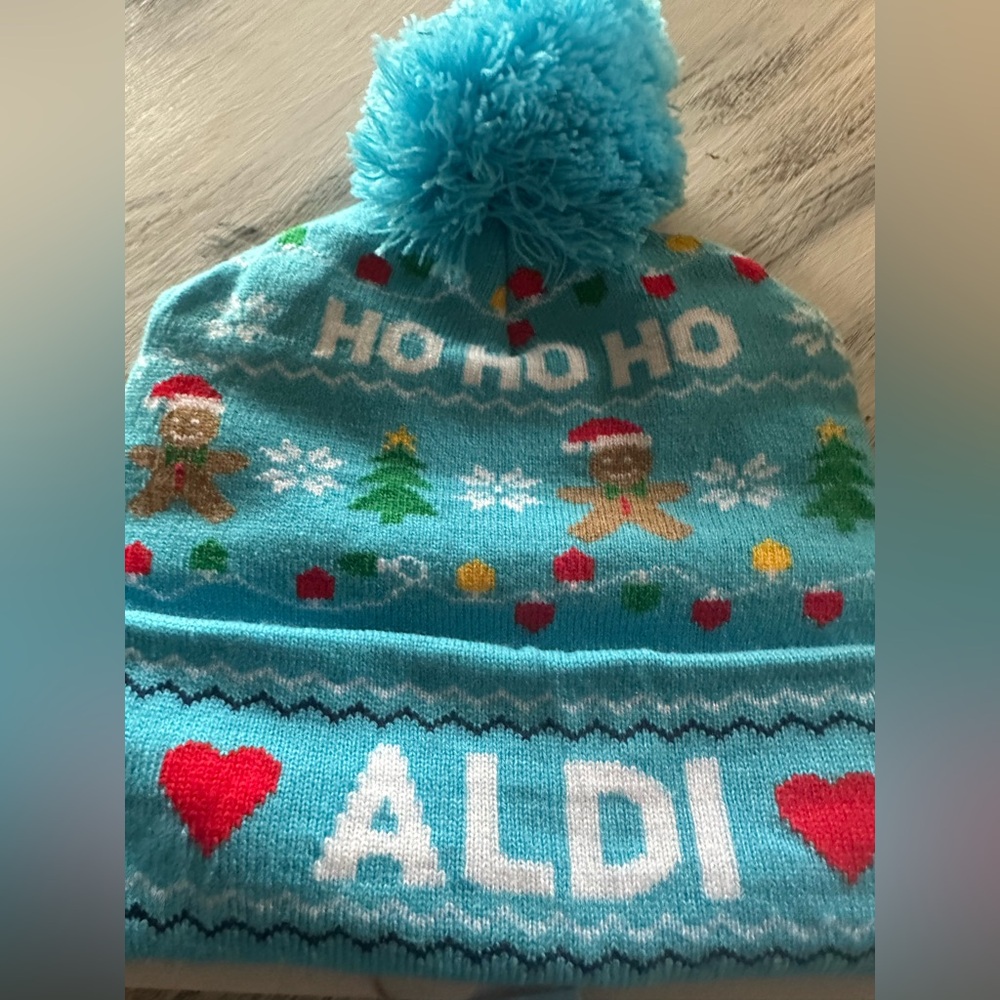 Aldi fan gear blue Christmas winter Pom Pom hat new osfm warm hat